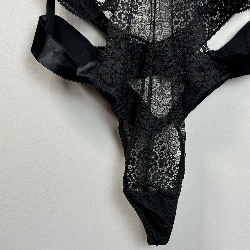 Victoria's Secret Very Sexy Lingerie Banded Plunge Teddy b lack sz L - Picture 8 of 11